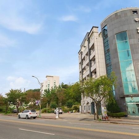 Sokcho White Lighthouse Pension Buitenkant foto