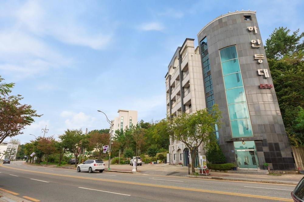 Sokcho White Lighthouse Pension Buitenkant foto